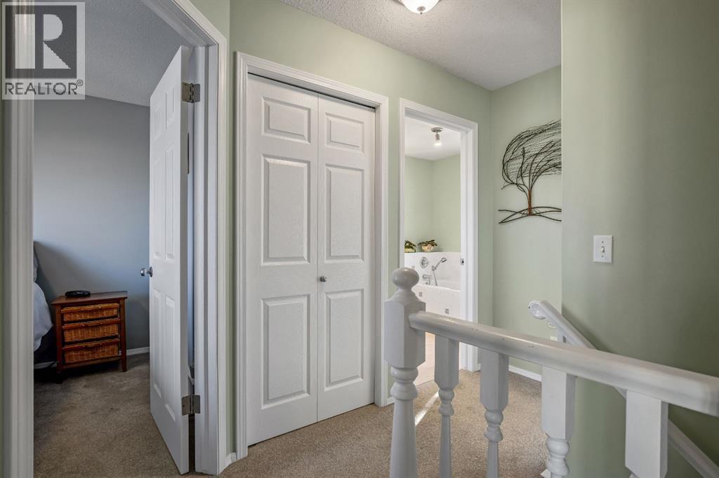 17 Luxstone Crescent Sw, Airdrie, Alberta  T4B 2W6 - Photo 28 - A2262599