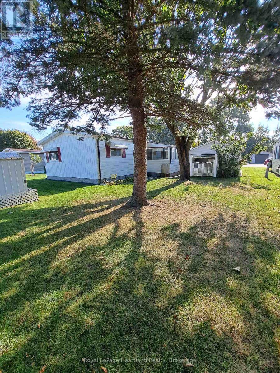 21 Velma Street, Strathroy-Caradoc, Ontario  N7G 1A1 - Photo 11 - X12463569