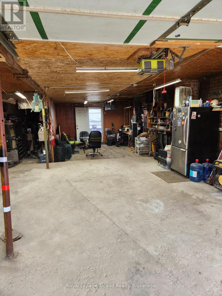 32 Baird Street N, Blandford-Blenheim, Ontario  N0J 1B0 - Photo 21 - X12398409