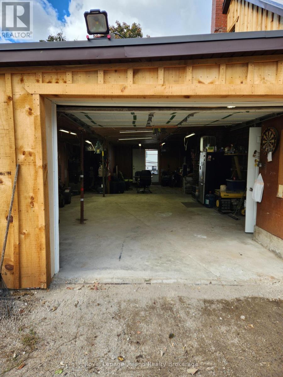 32 Baird Street N, Blandford-Blenheim, Ontario  N0J 1B0 - Photo 20 - X12398409