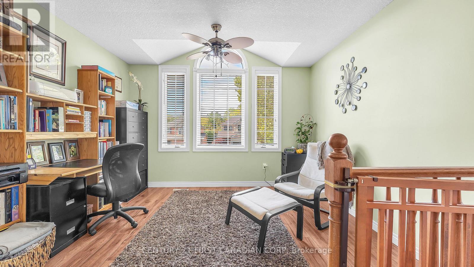 916 Cresthaven Crescent, London South, Ontario  N6K 4W1 - Photo 11 - X12463556