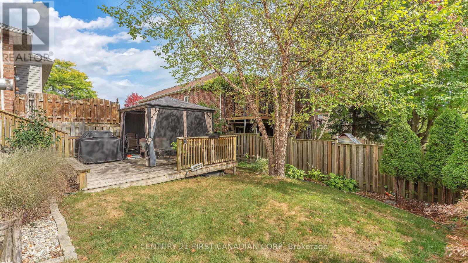 916 Cresthaven Crescent, London South, Ontario  N6K 4W1 - Photo 30 - X12463556