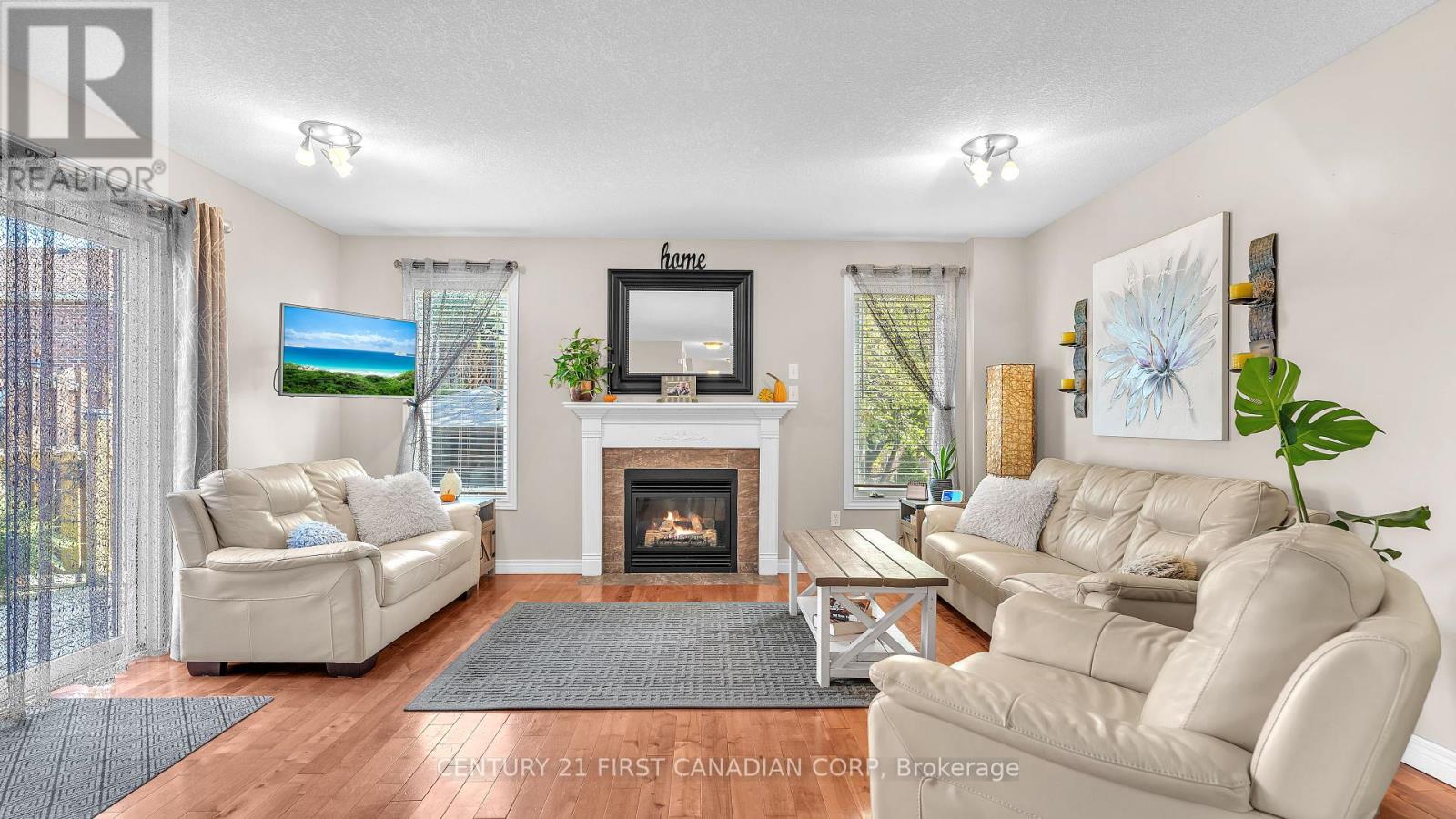 916 Cresthaven Crescent, London South, Ontario  N6K 4W1 - Photo 7 - X12463556