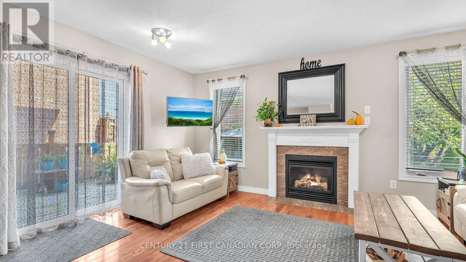 916 Cresthaven Crescent, London South, Ontario  N6K 4W1 - Photo 8 - X12463556