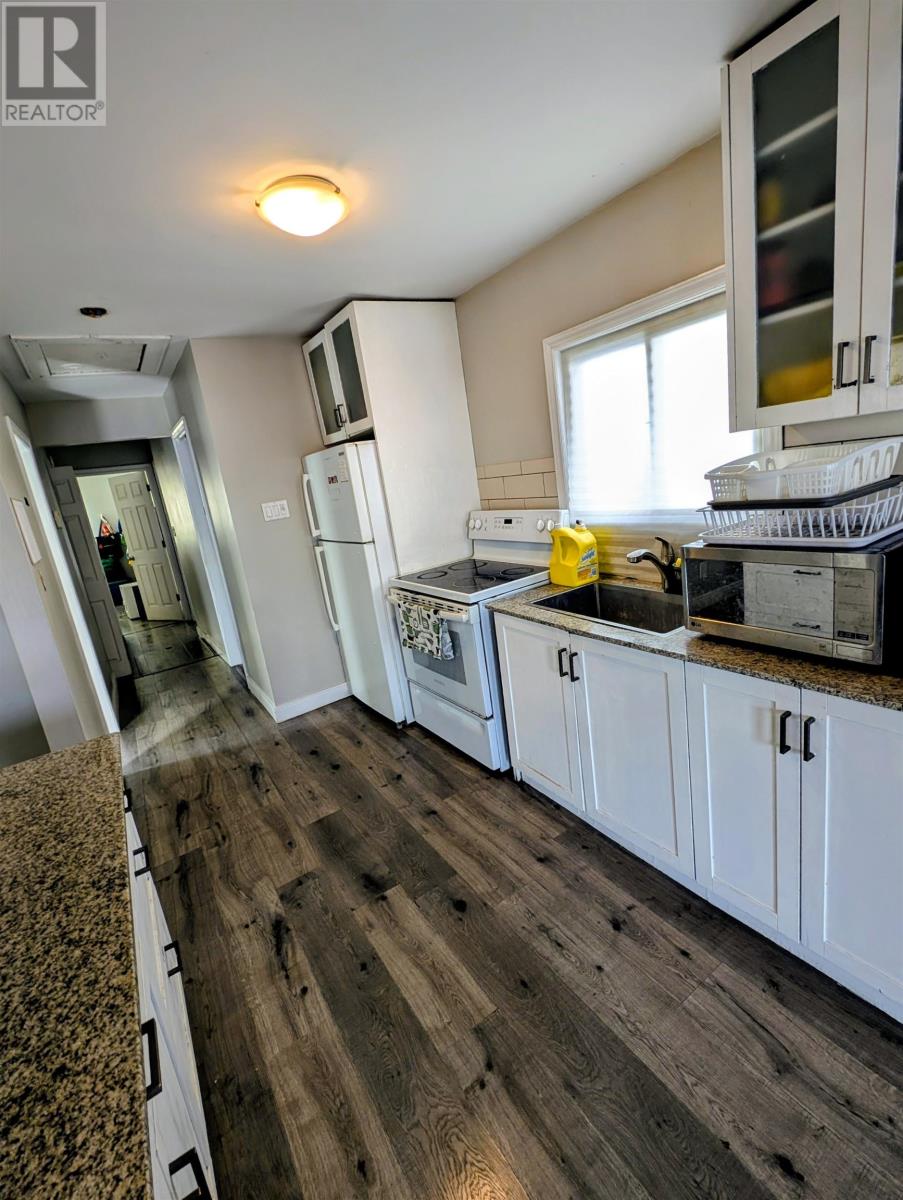 1108 Frederica St W, Thunder Bay, Ontario  P7E 3Y2 - Photo 3 - TB253212