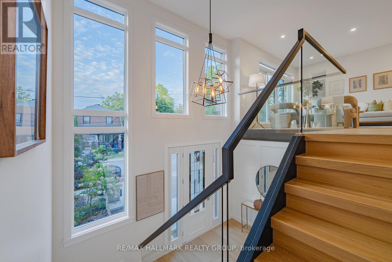 14 Thornton Avenue, Ottawa, Ontario  K1S 2R9 - Photo 11 - X12463598