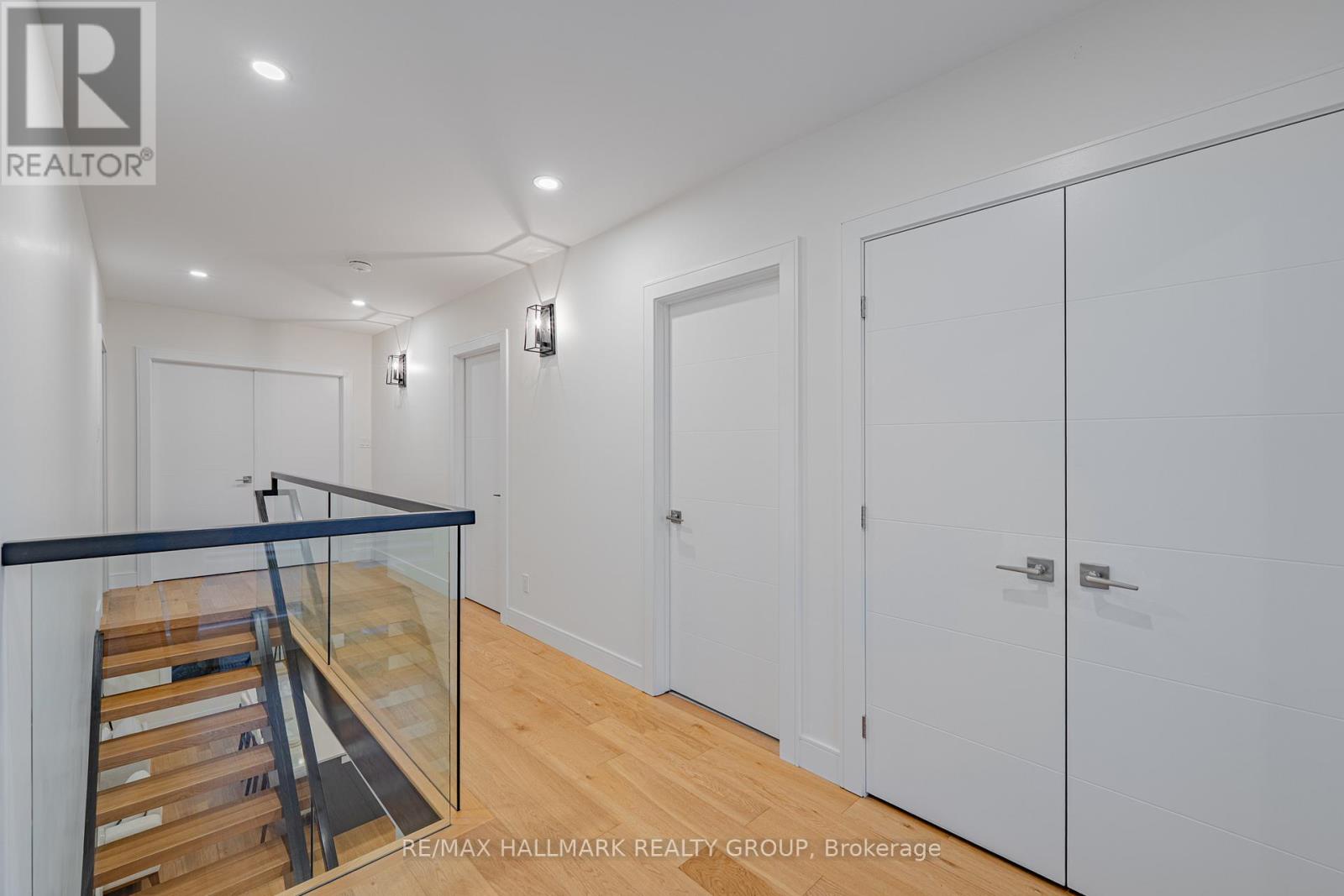14 Thornton Avenue, Ottawa, Ontario  K1S 2R9 - Photo 30 - X12463598