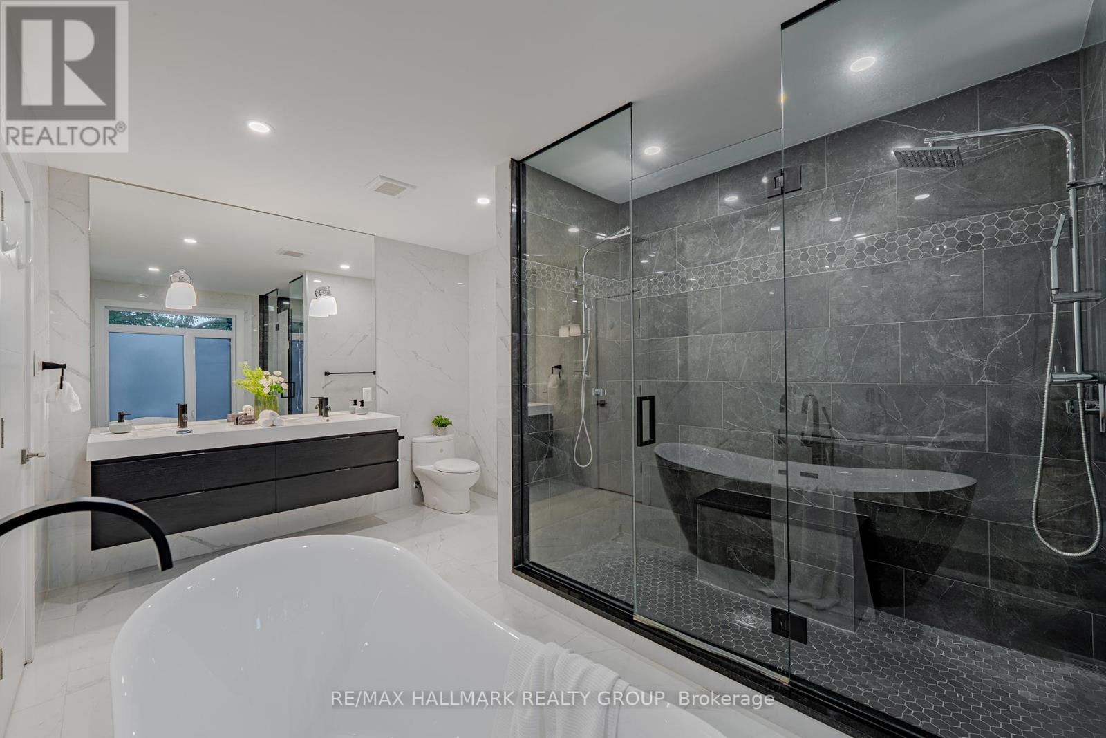 14 Thornton Avenue, Ottawa, Ontario  K1S 2R9 - Photo 34 - X12463598