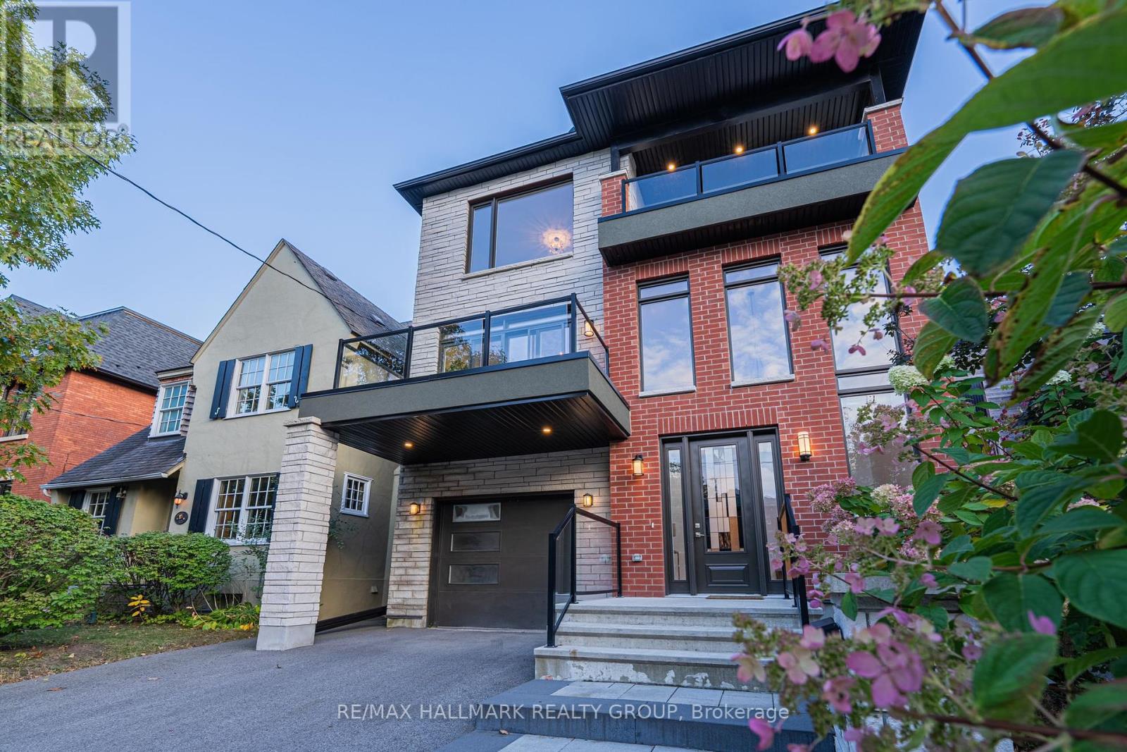 14 Thornton Avenue, Ottawa, Ontario  K1S 2R9 - Photo 4 - X12463598