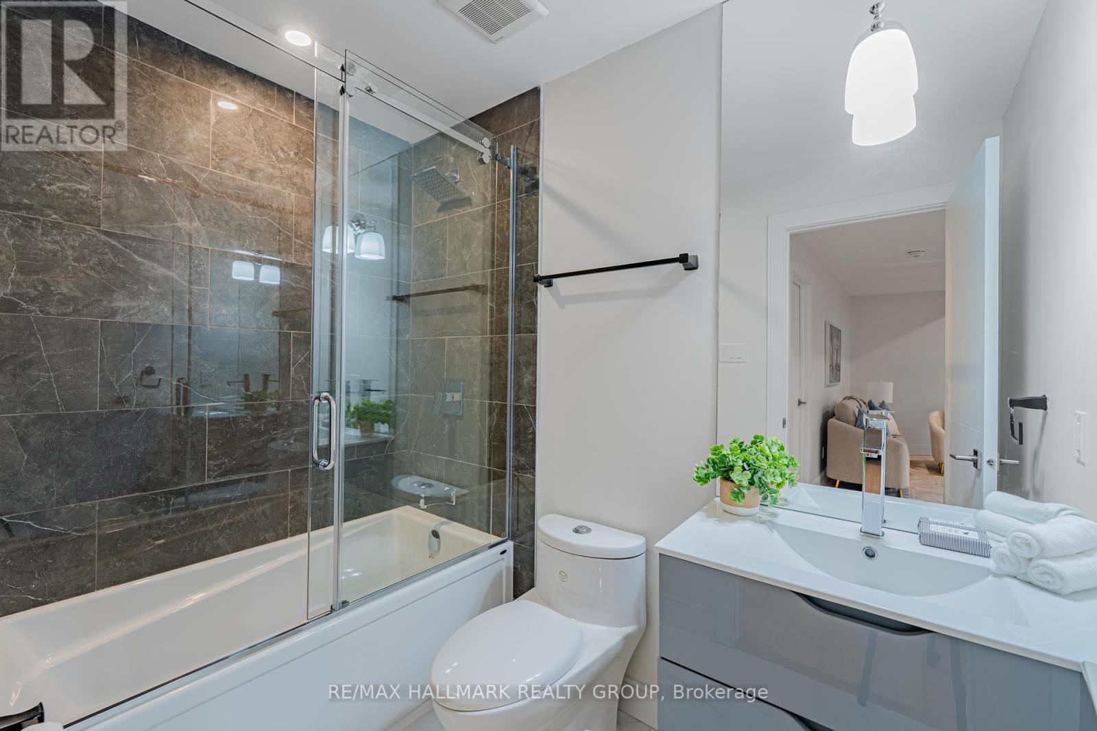 14 Thornton Avenue, Ottawa, Ontario  K1S 2R9 - Photo 49 - X12463598