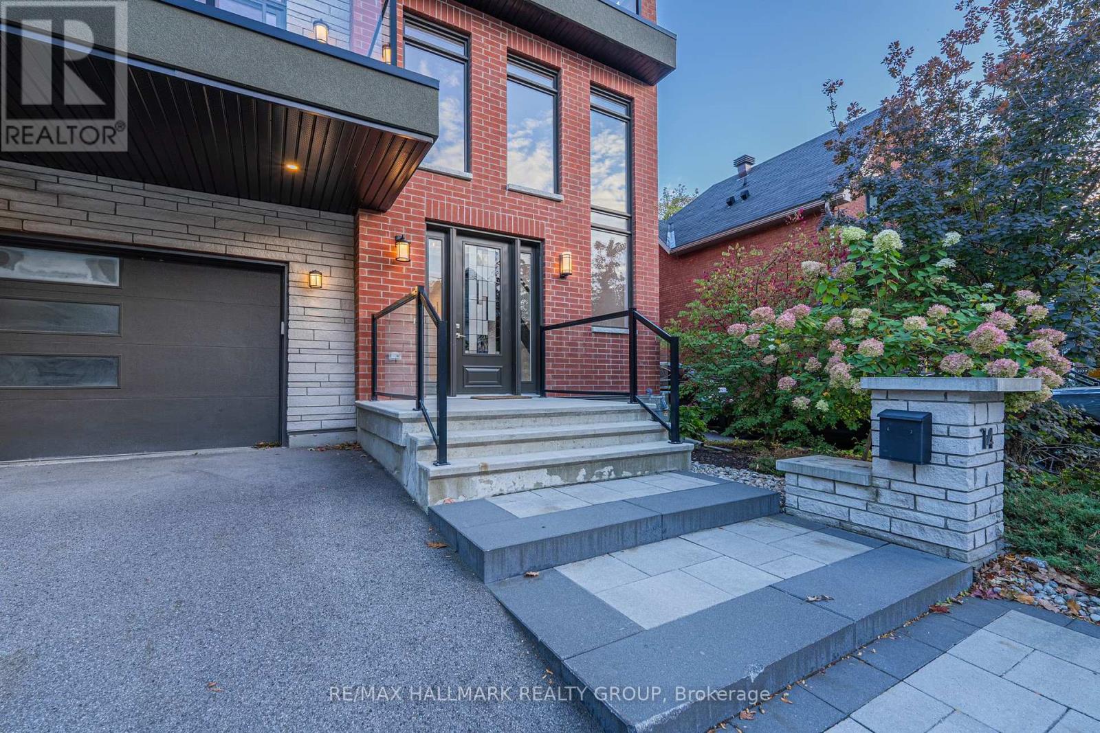 14 Thornton Avenue, Ottawa, Ontario  K1S 2R9 - Photo 5 - X12463598