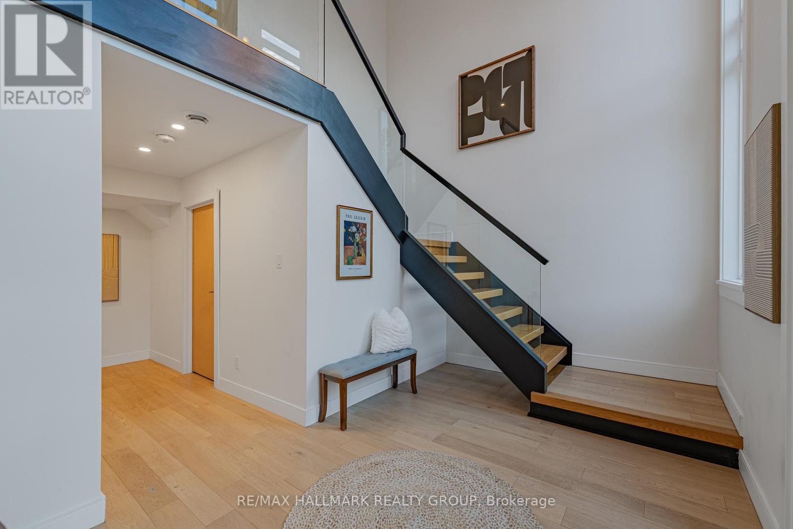 14 Thornton Avenue, Ottawa, Ontario  K1S 2R9 - Photo 9 - X12463598