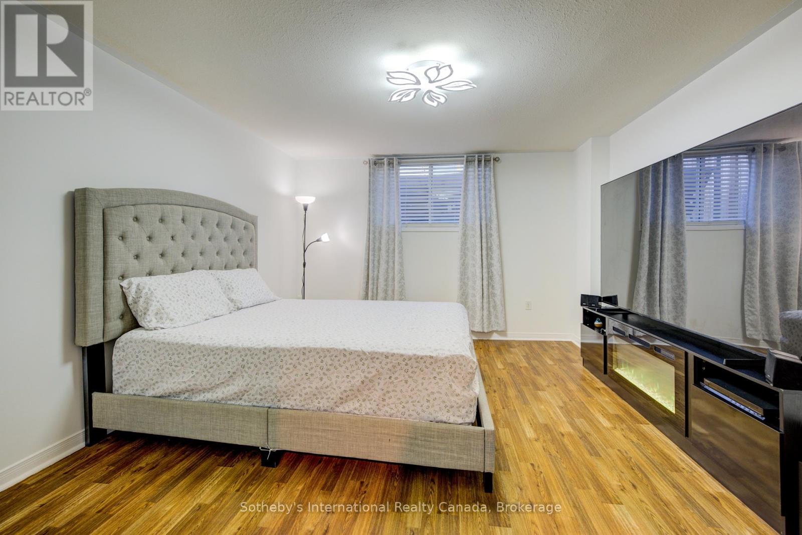 147 St. Lawrence Drive, Welland, Ontario  L3C 7H6 - Photo 12 - X12463586