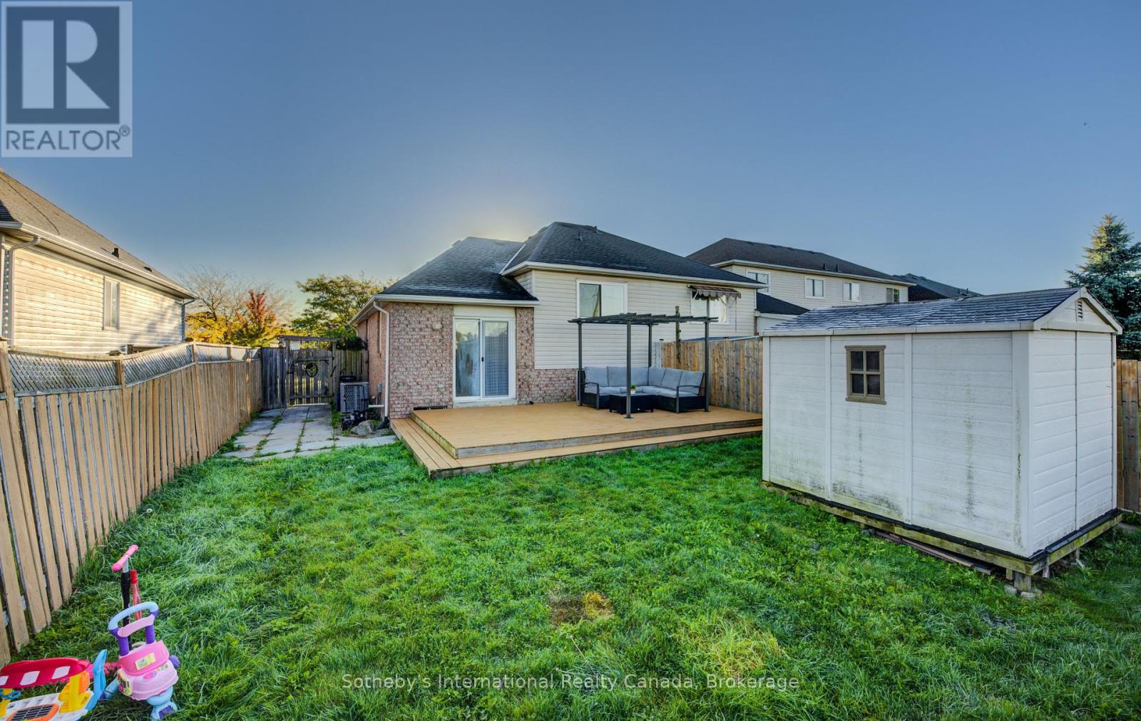 147 St. Lawrence Drive, Welland, Ontario  L3C 7H6 - Photo 34 - X12463586