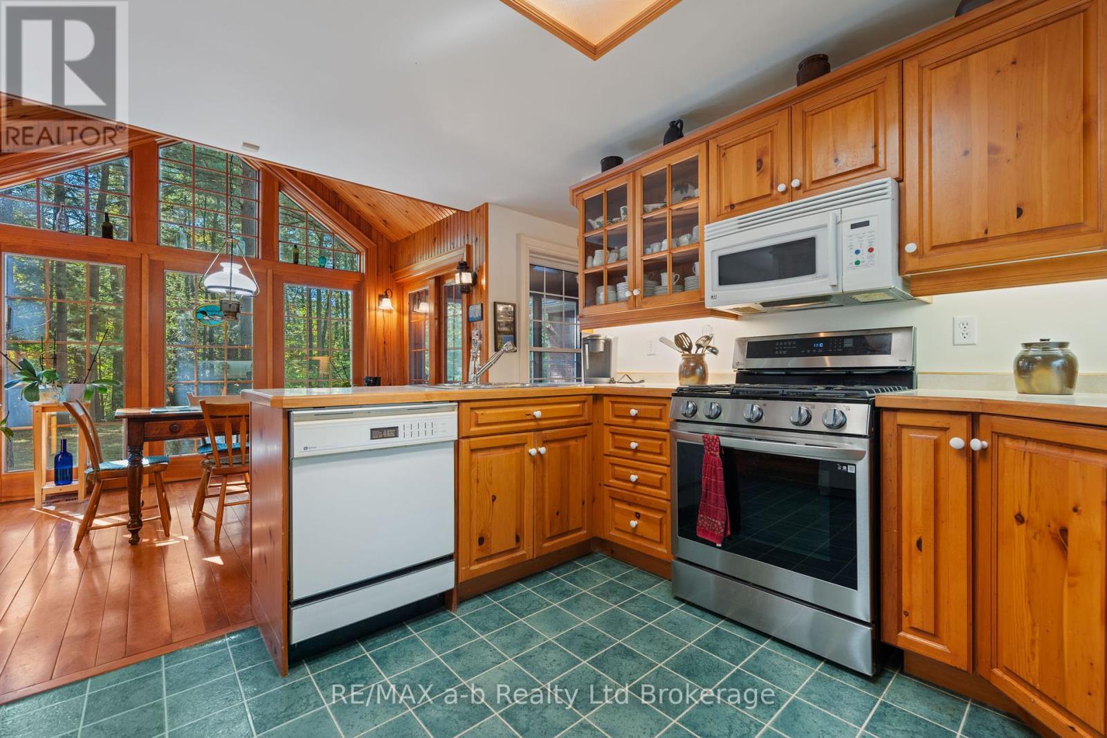 27 Norfolk Street, Norwich, Ontario  N0J 1R0 - Photo 16 - X12463603
