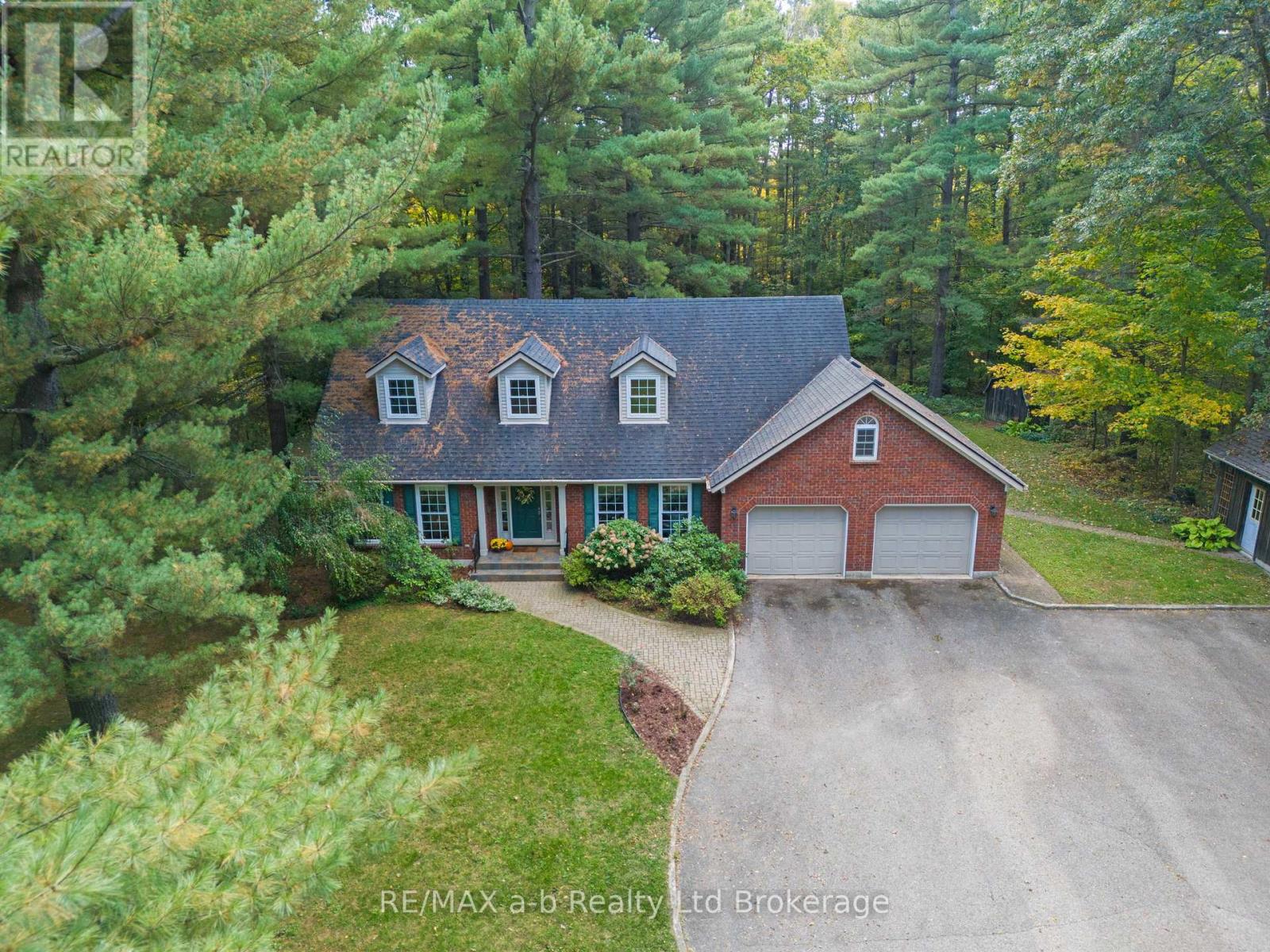 27 Norfolk Street, Norwich, Ontario  N0J 1R0 - Photo 2 - X12463603