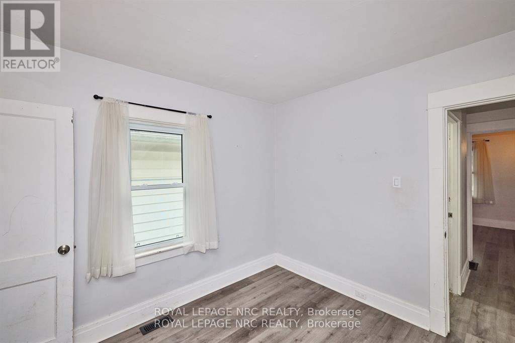 108 Carlton Street, St. Catharines, Ontario  L2R 1R3 - Photo 21 - X12463619
