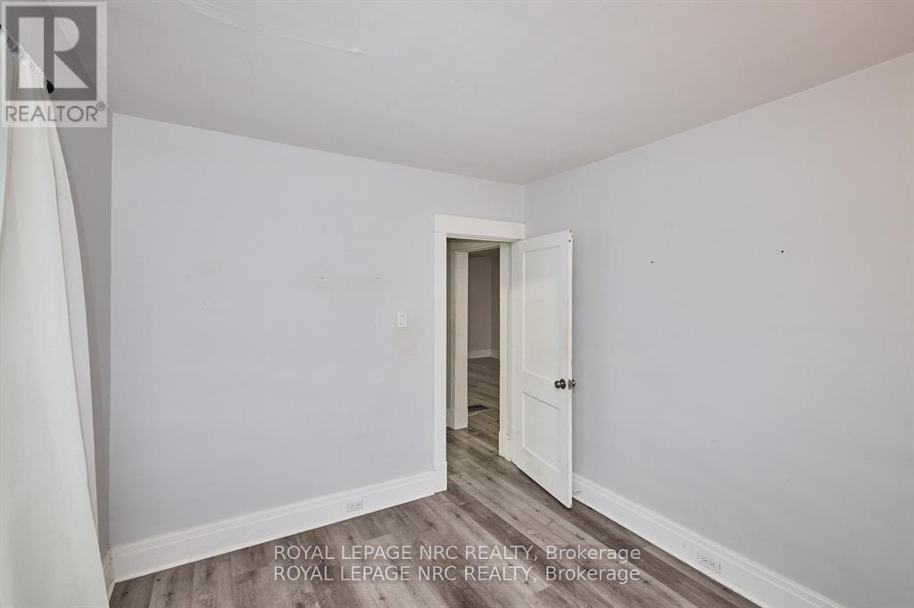 108 Carlton Street, St. Catharines, Ontario  L2R 1R3 - Photo 23 - X12463619
