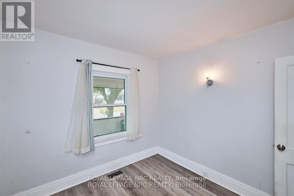 108 Carlton Street, St. Catharines, Ontario  L2R 1R3 - Photo 26 - X12463619