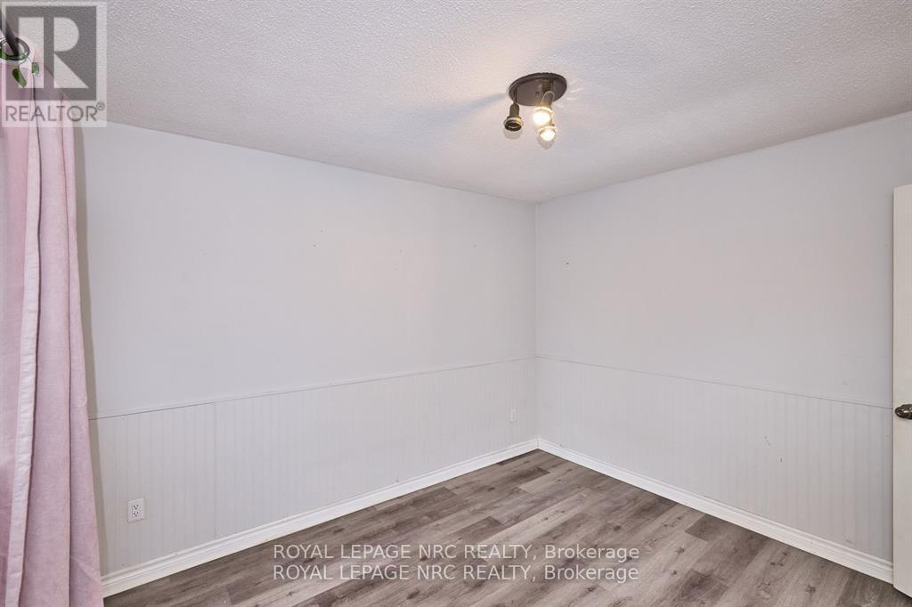 108 Carlton Street, St. Catharines, Ontario  L2R 1R3 - Photo 30 - X12463619