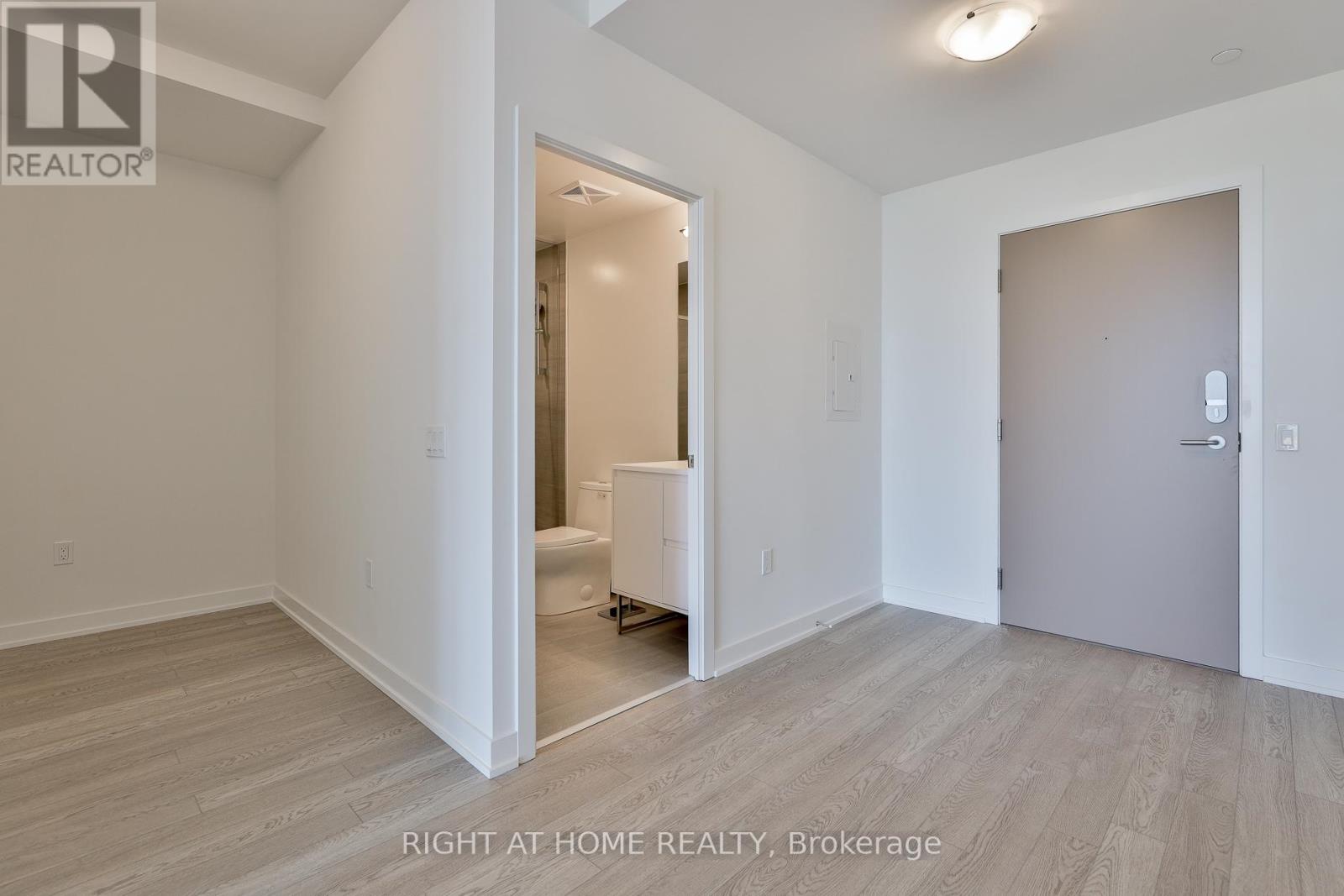 616 - 1 Kyle Lowry Rd Road, Toronto, Ontario  M3C 0S6 - Photo 2 - C12463407