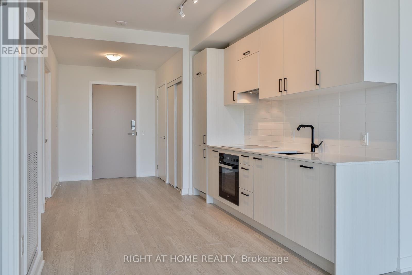 616 - 1 Kyle Lowry Rd Road, Toronto, Ontario  M3C 0S6 - Photo 6 - C12463407