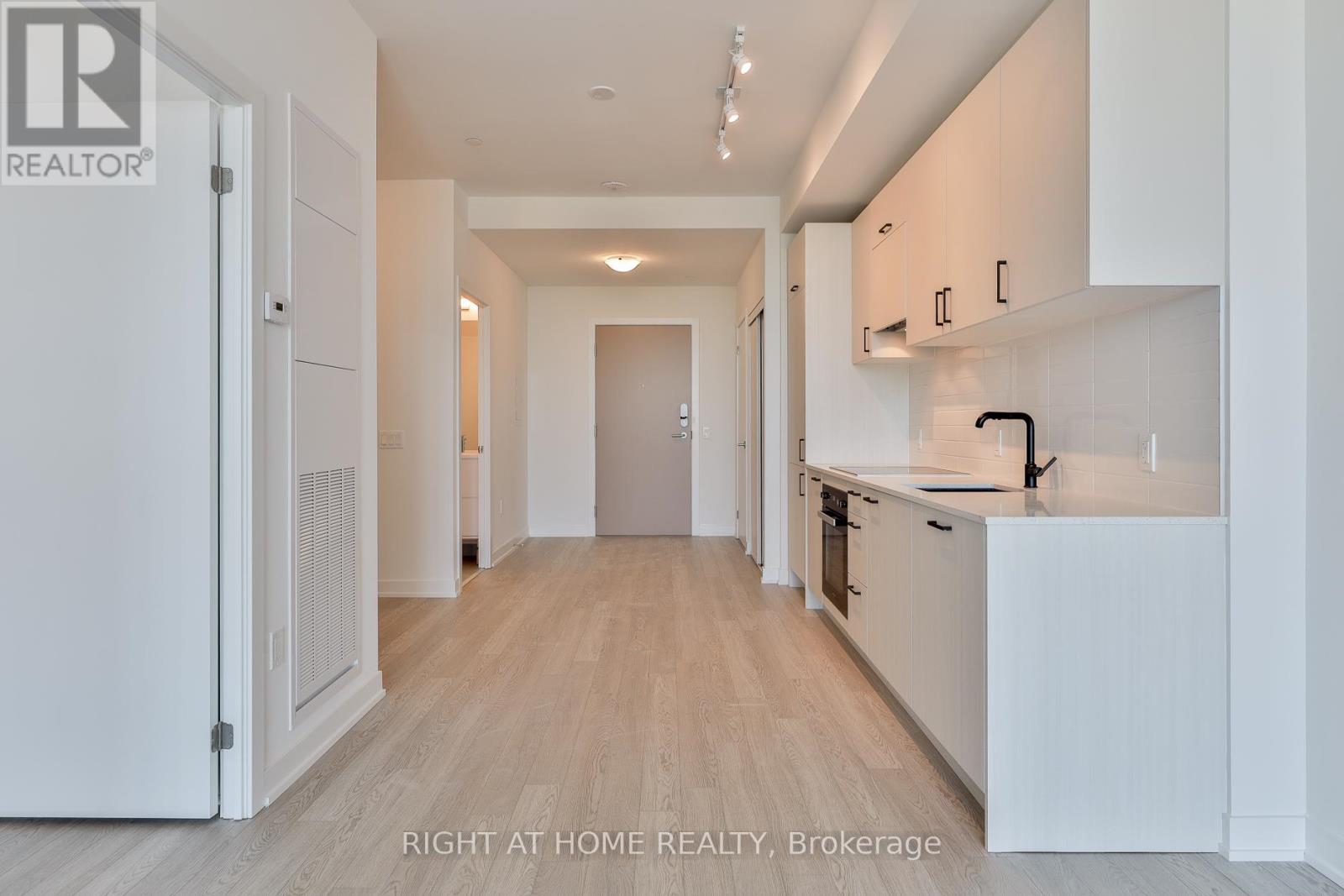 616 - 1 Kyle Lowry Rd Road, Toronto, Ontario  M3C 0S6 - Photo 7 - C12463407