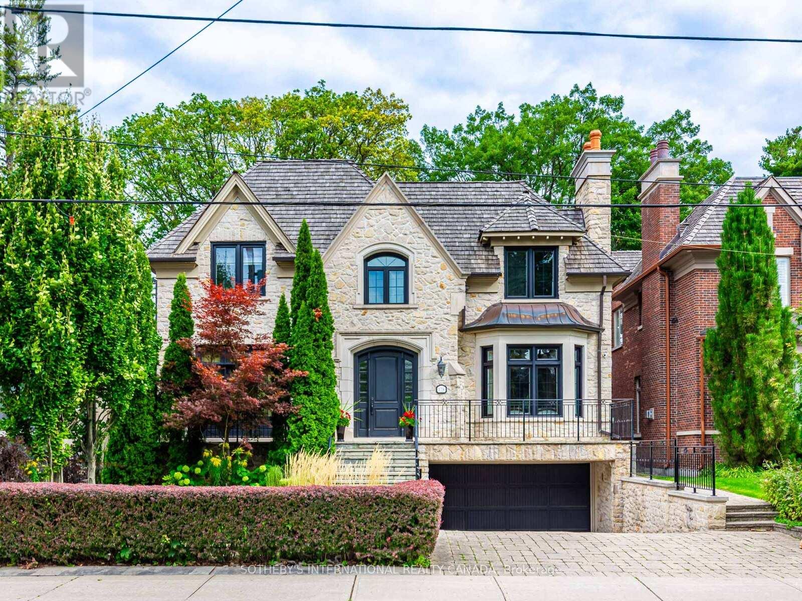 178 ST. LEONARDS ROAD, Toronto, Ontario