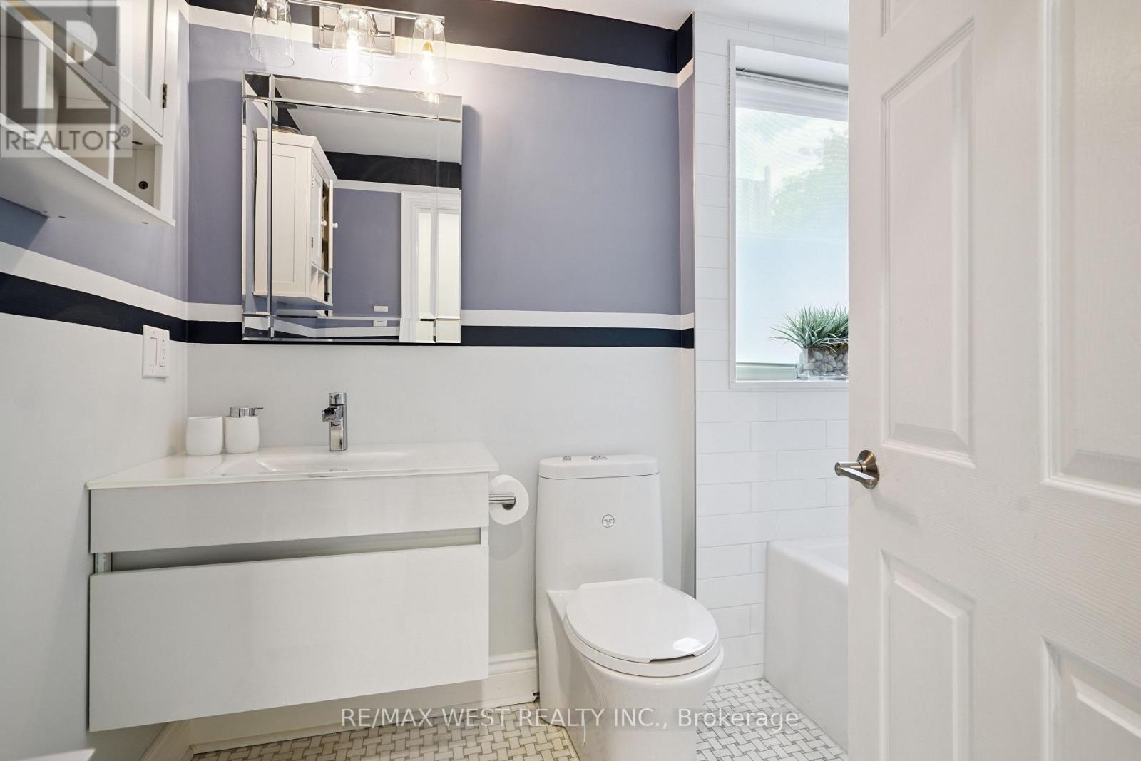 115 Cottingham Street, Toronto, Ontario  M4V 1B9 - Photo 13 - C12463461