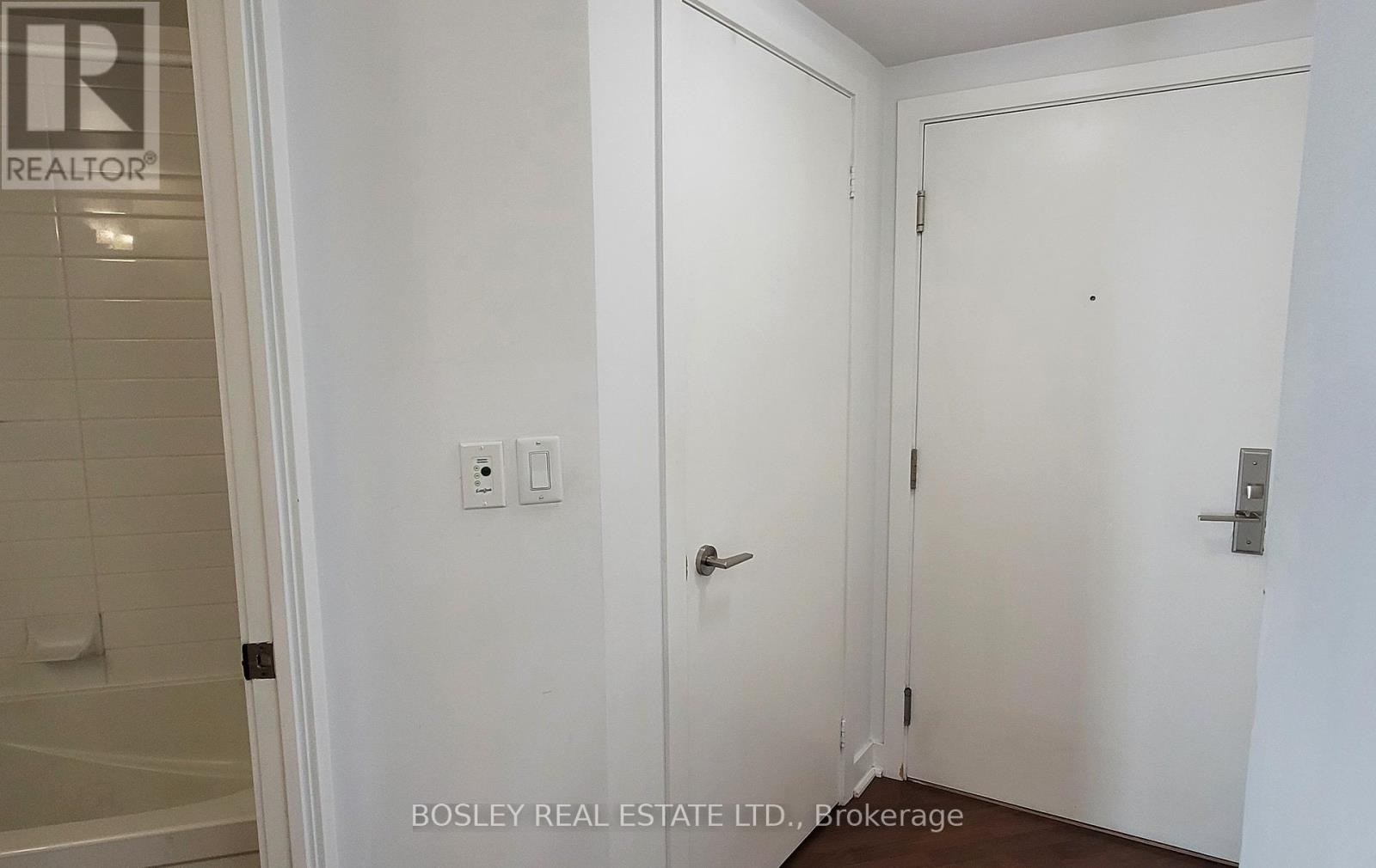 1302 - 5740 Yonge Street, Toronto, Ontario  M2M 0B1 - Photo 7 - C12463496