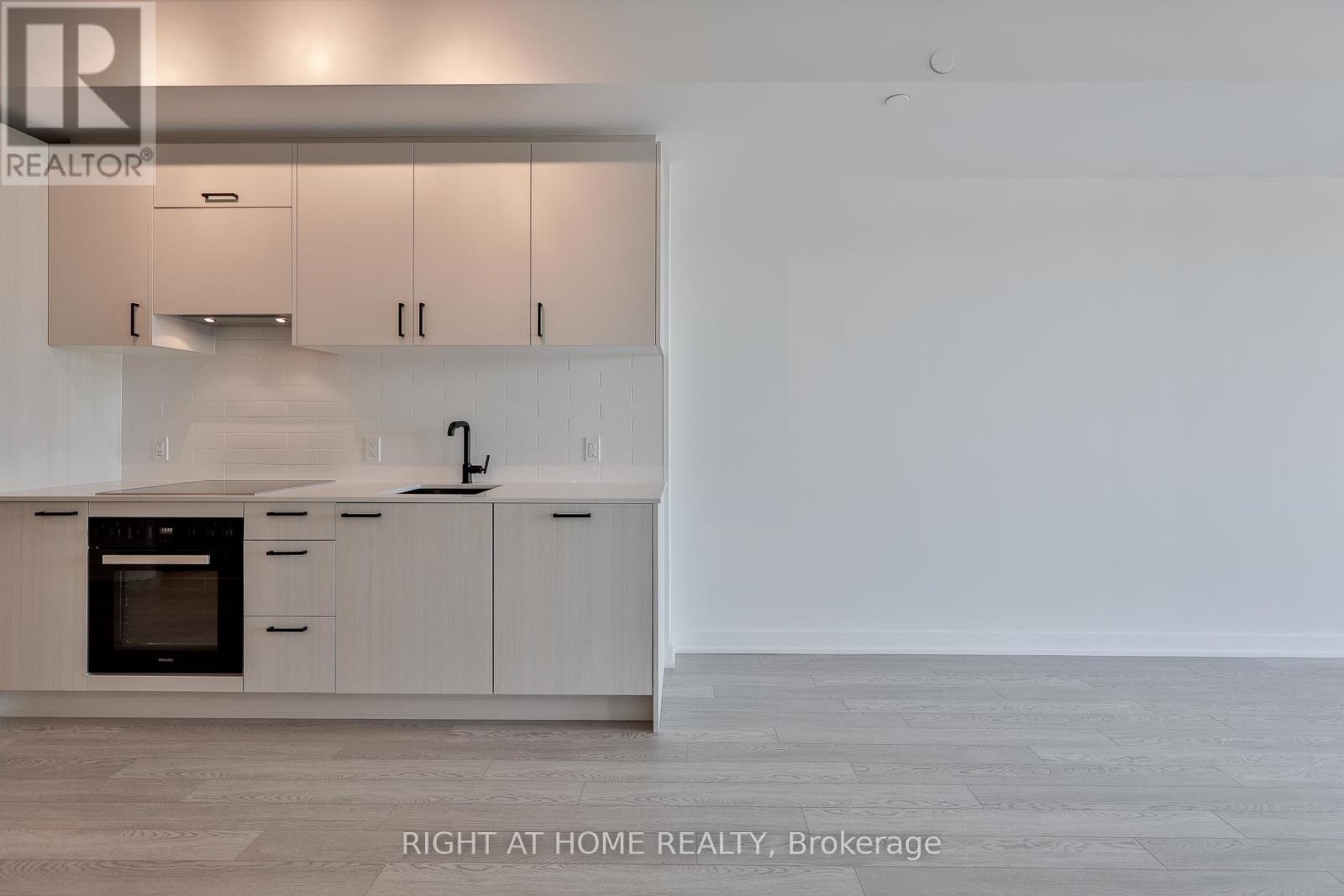 517 - 1 Kyle Lowry Rd Road, Toronto, Ontario  M3C 0S6 - Photo 13 - C12463498