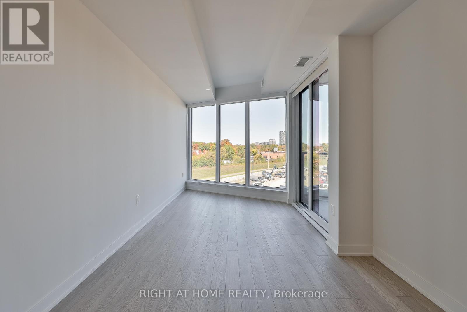 517 - 1 Kyle Lowry Rd Road, Toronto, Ontario  M3C 0S6 - Photo 17 - C12463498