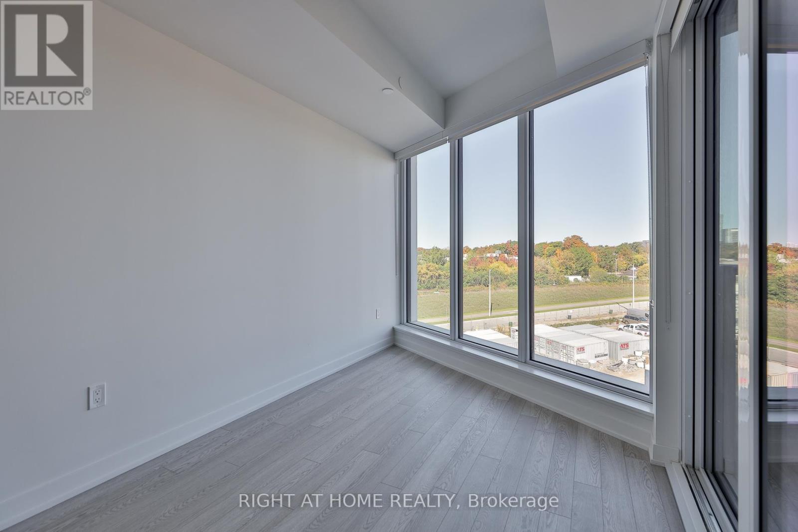 517 - 1 Kyle Lowry Rd Road, Toronto, Ontario  M3C 0S6 - Photo 4 - C12463498