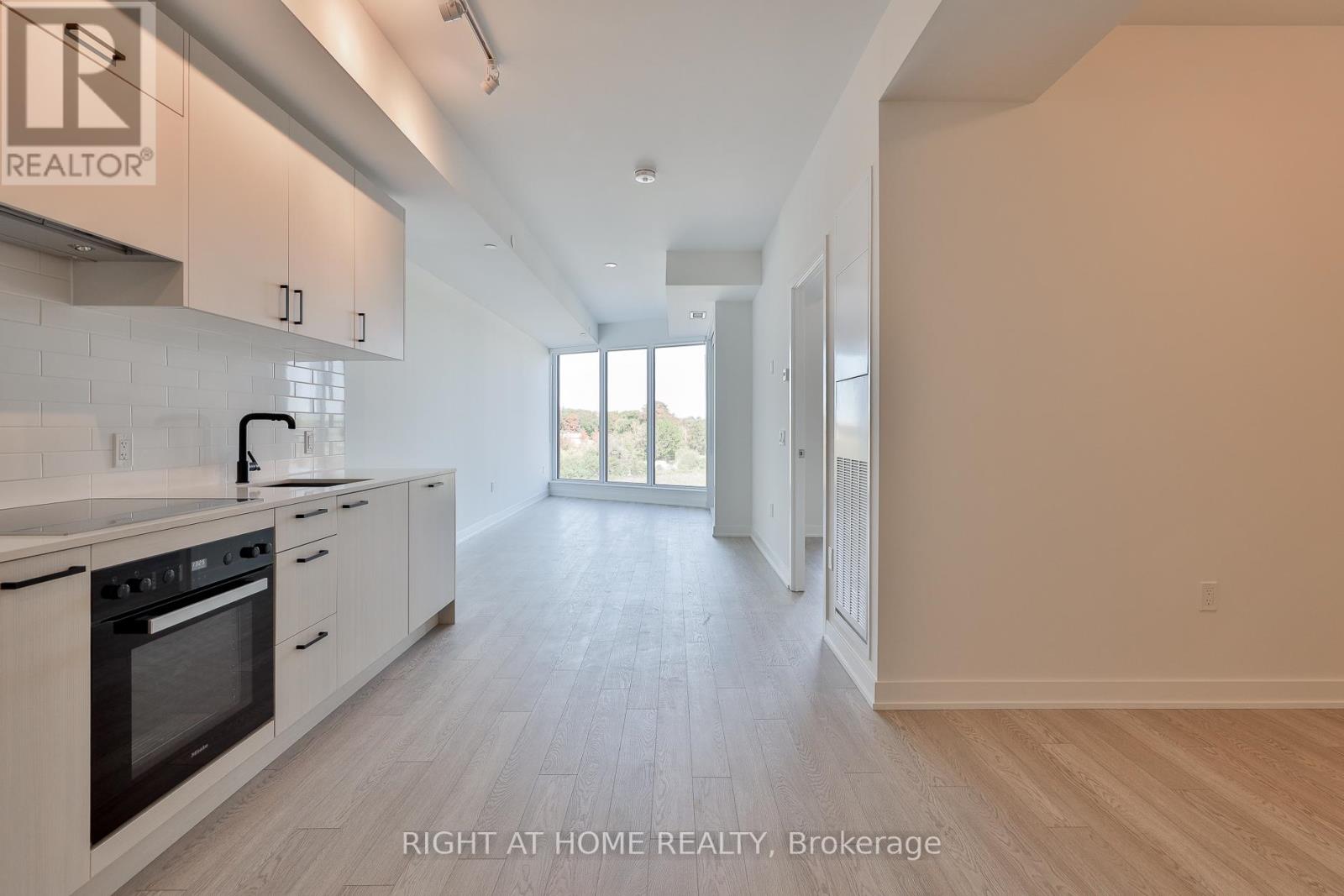 517 - 1 Kyle Lowry Rd Road, Toronto, Ontario  M3C 0S6 - Photo 6 - C12463498