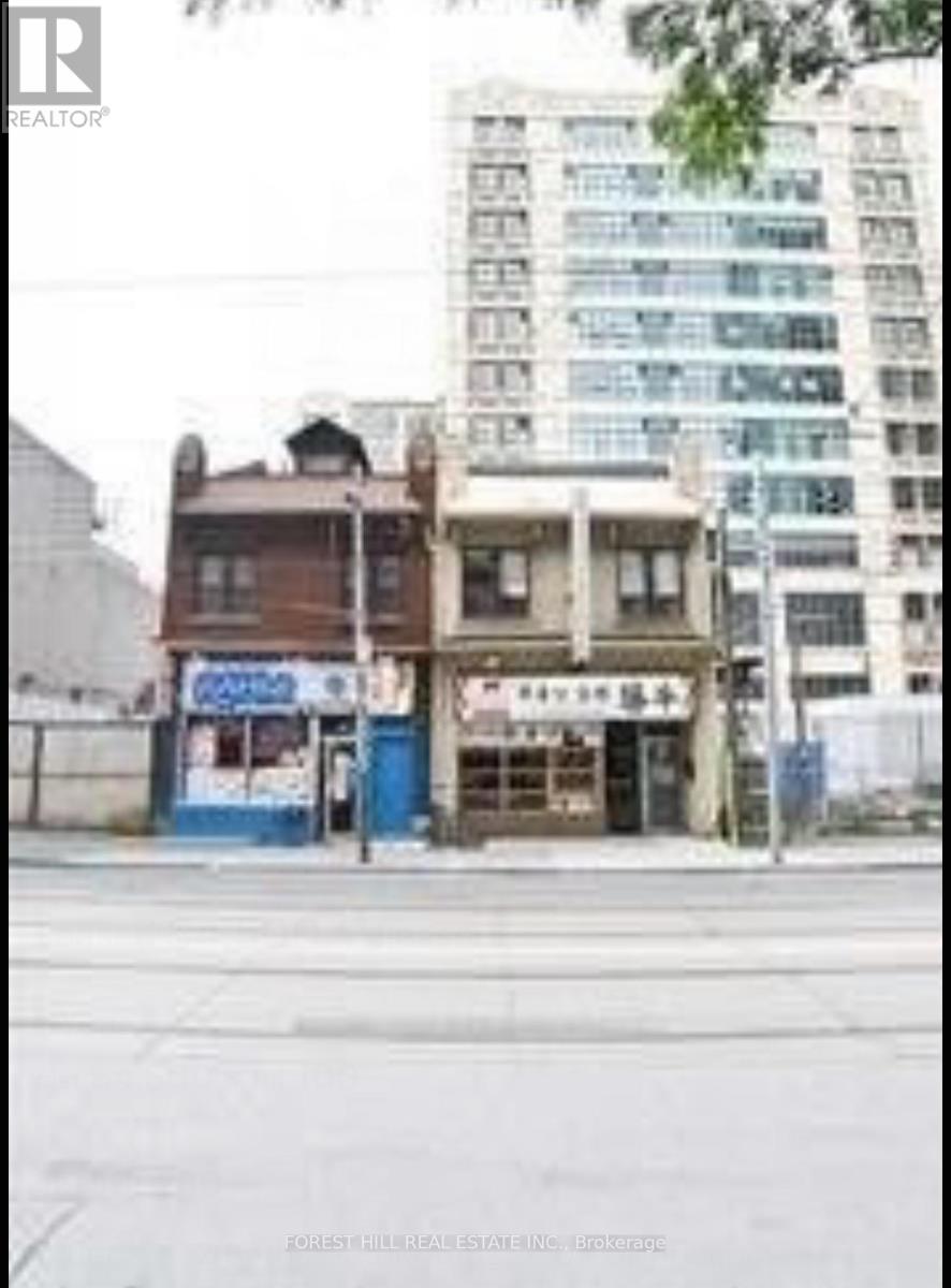 UPPER - 132 DUNDAS STREET E, Toronto, Ontario