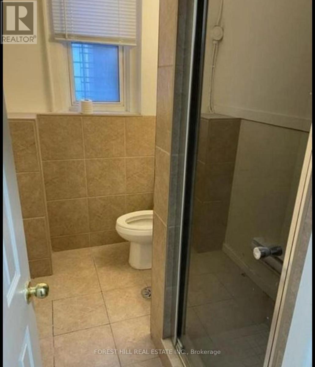 Upper - 132 Dundas Street E, Toronto, Ontario  M5B 1E2 - Photo 11 - C12463512