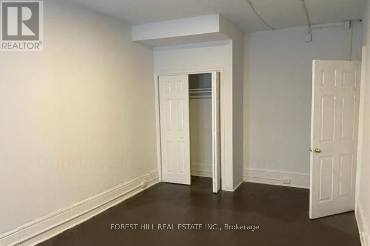 Upper - 132 Dundas Street E, Toronto, Ontario  M5B 1E2 - Photo 13 - C12463512