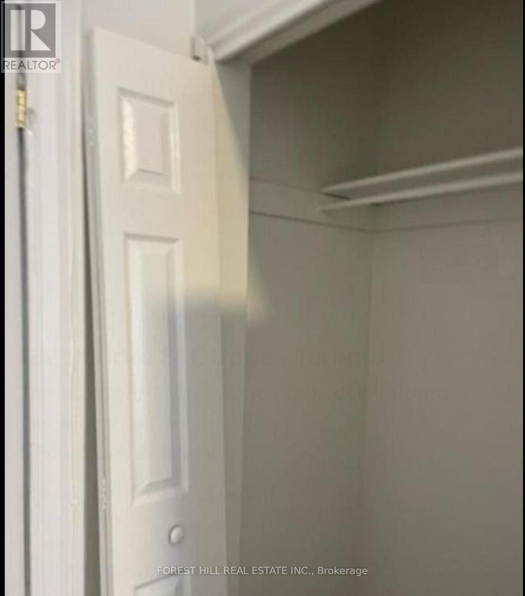 Upper - 132 Dundas Street E, Toronto, Ontario  M5B 1E2 - Photo 14 - C12463512