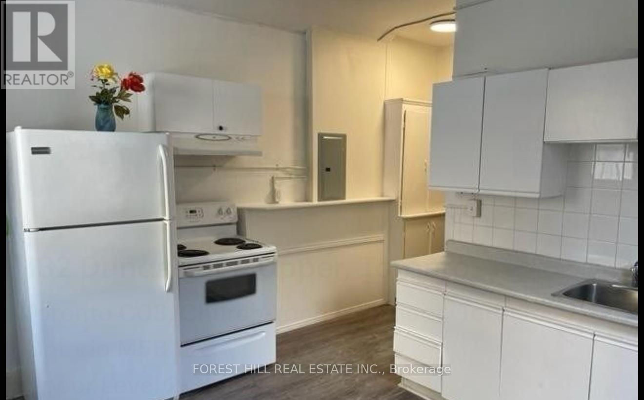 Upper - 132 Dundas Street E, Toronto, Ontario  M5B 1E2 - Photo 15 - C12463512