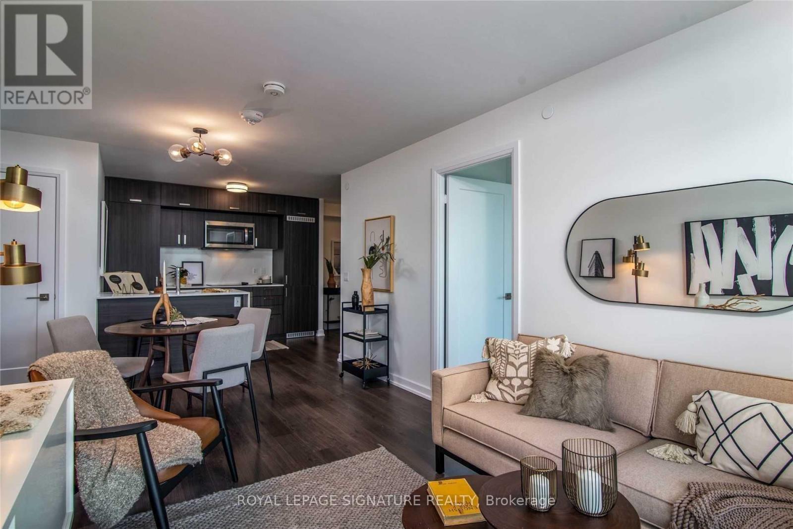 710 - 18 Erskine Avenue, Toronto, Ontario  M4P 0C9 - Photo 7 - C12463532