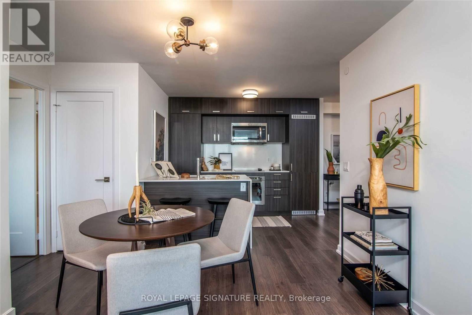 710 - 18 Erskine Avenue, Toronto, Ontario  M4P 0C9 - Photo 8 - C12463532