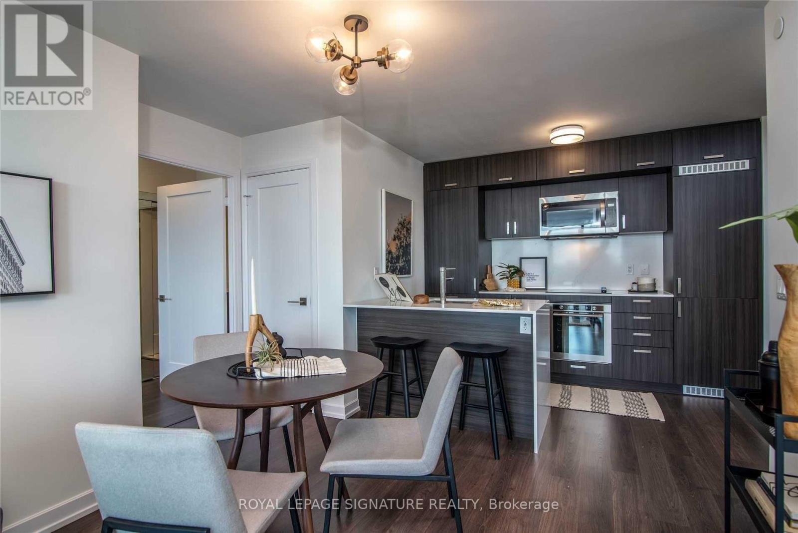 710 - 18 Erskine Avenue, Toronto, Ontario  M4P 0C9 - Photo 9 - C12463532