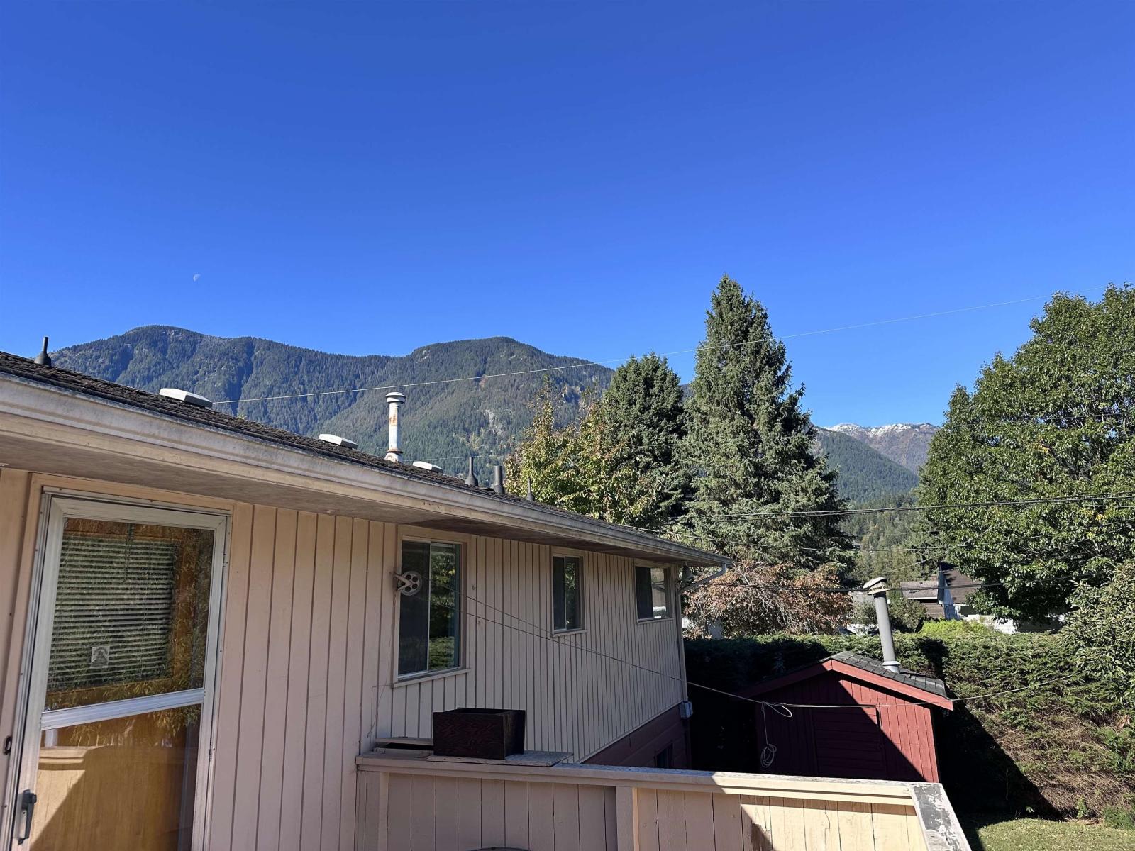 311 Allison Avenue, Hope, Hope, British Columbia  V0X 1L0 - Photo 35 - R3057617