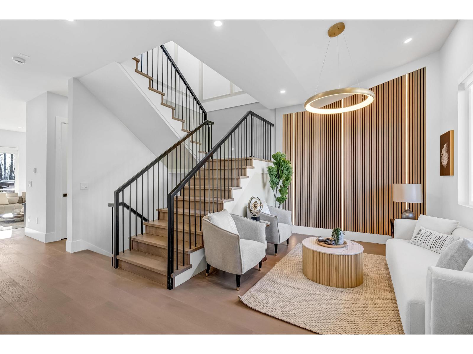 16640 18a Avenue, Surrey, British Columbia  V3Z 9X5 - Photo 3 - R3051843