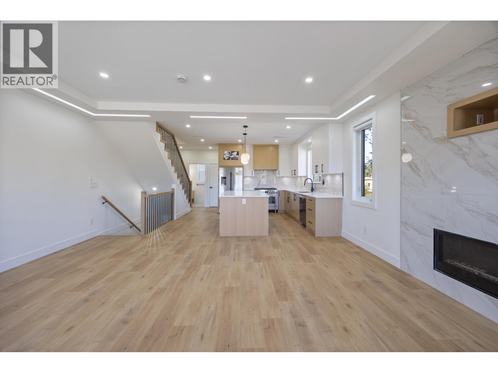 1 4170 Hurst Street, Burnaby, British Columbia  V5J 3R4 - Photo 11 - R3058657