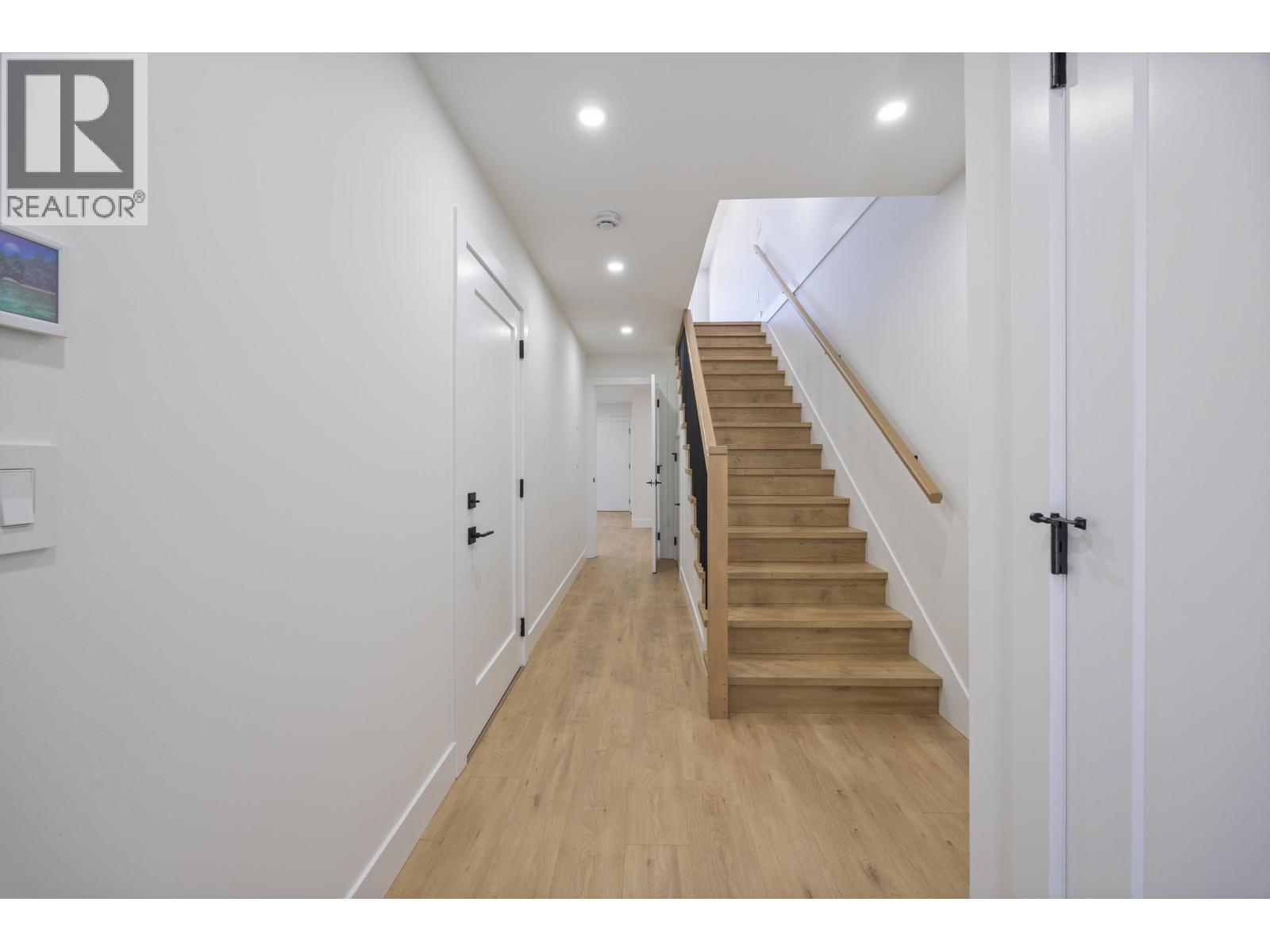 1 4170 Hurst Street, Burnaby, British Columbia  V5J 3R4 - Photo 8 - R3058657