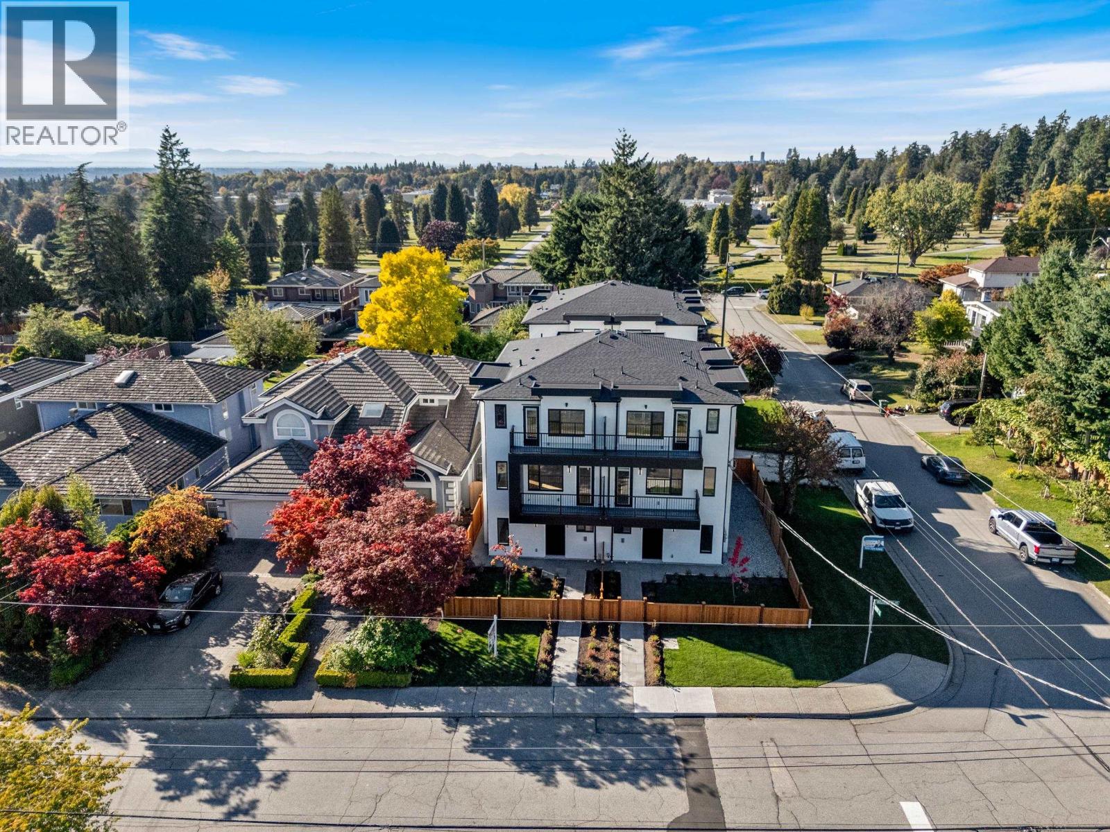 2 4170 Hurst Street, Burnaby, British Columbia  V5J 3R4 - Photo 3 - R3058678