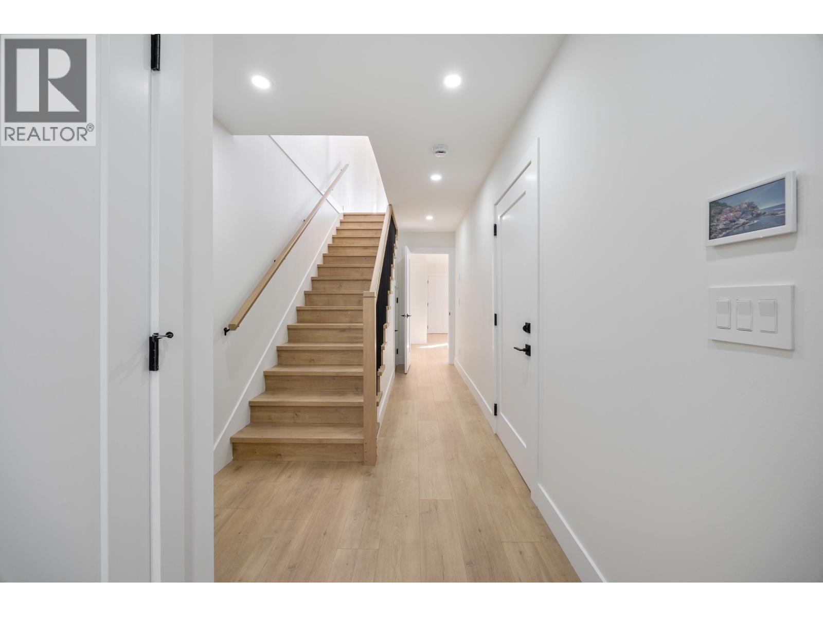 2 4170 Hurst Street, Burnaby, British Columbia  V5J 3R4 - Photo 8 - R3058678