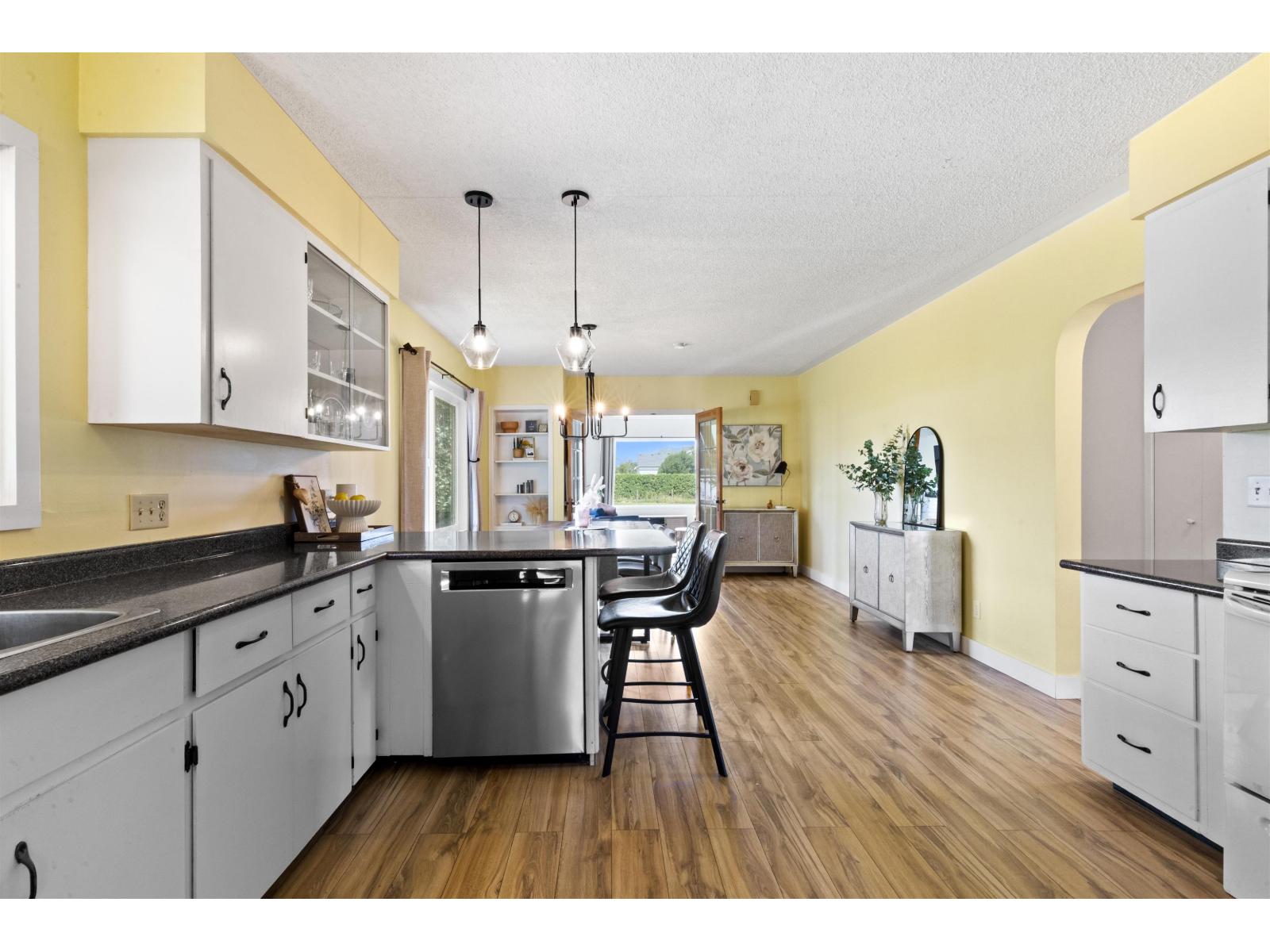 Property at 5702 SUMAS PRAIRIE ROAD image 5