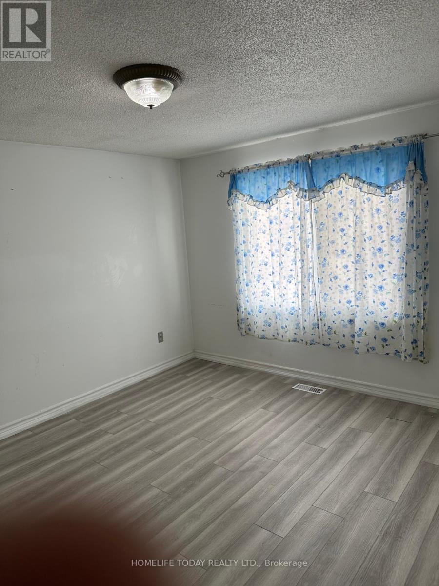 Main - 37 Frontier Pathway, Toronto, Ontario  M1B 4G6 - Photo 3 - E12463399